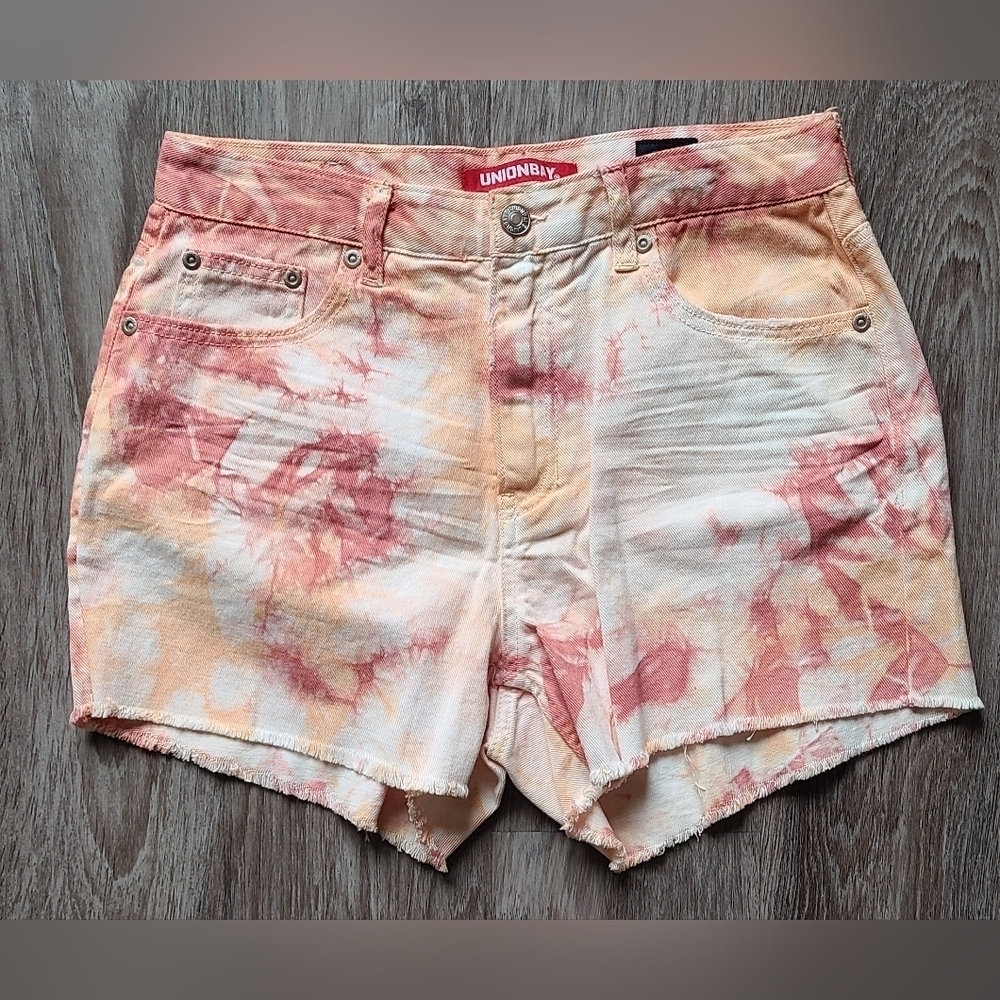 NWOT Unionbay Callie High Rise Tie Dye Shorts Women's Size 7 Orange Pink Summer